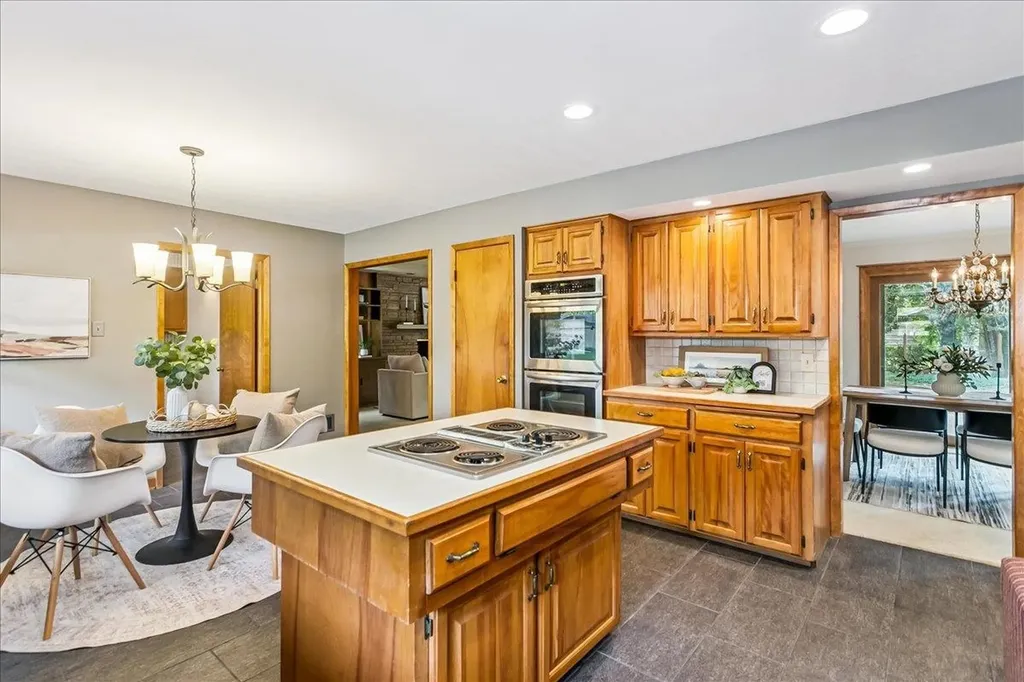 346 N Fairway Avenue Wichita KS 67212