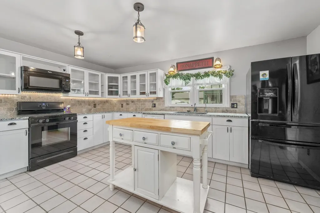 311 W 9th Avenue Winfield KS 67156