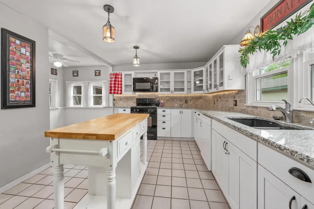 311 W 9th Winfield KS 67156
