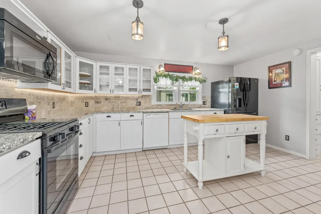 311 W 9th Winfield KS 67156