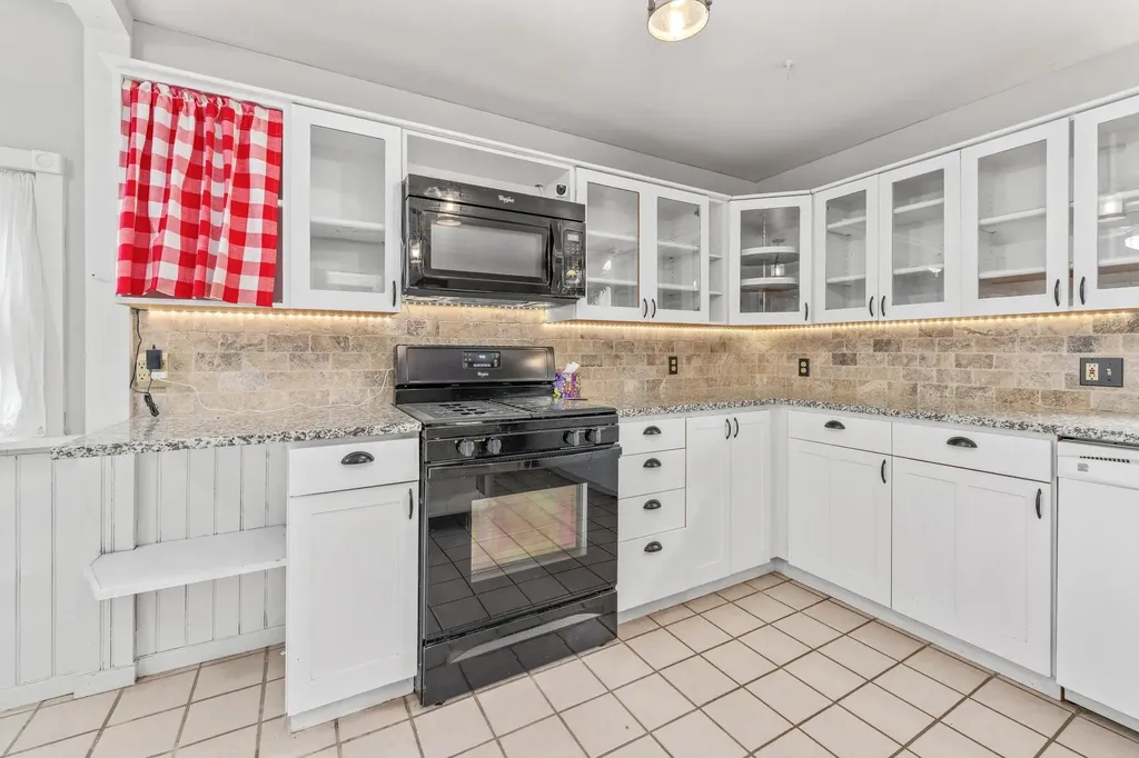 311 W 9th Avenue Winfield KS 67156