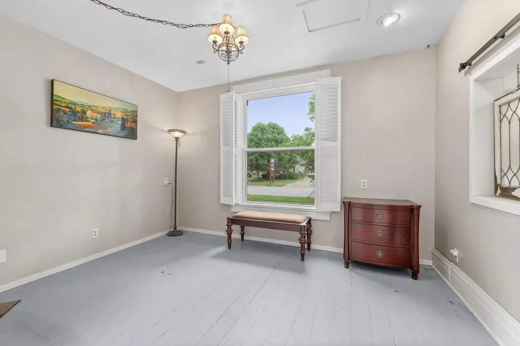 311 W 9th Winfield KS 67156