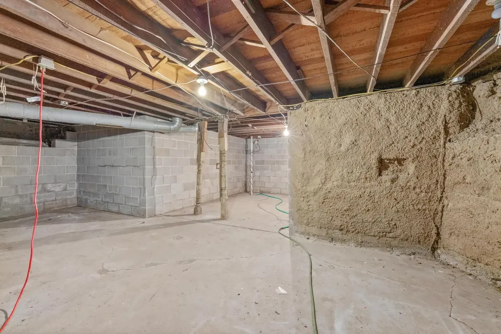 311 W 9th Winfield KS 67156