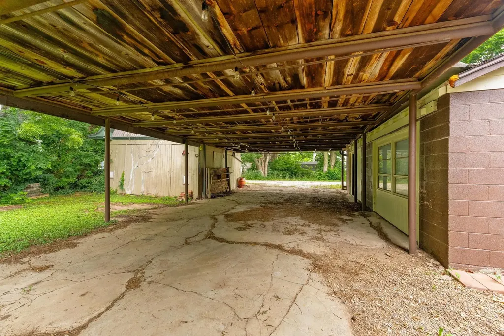311 W 9th Avenue Winfield KS 67156