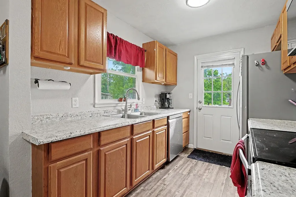 1300 E Cloverdale Drive Park City KS 67219