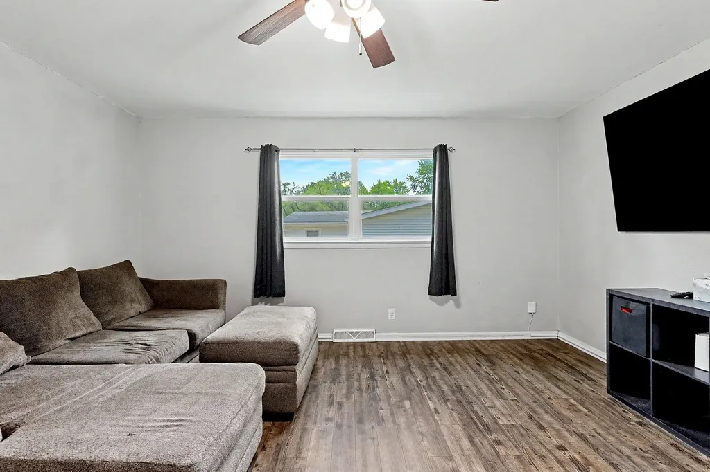 1300 E Cloverdale Drive Park City KS 67219