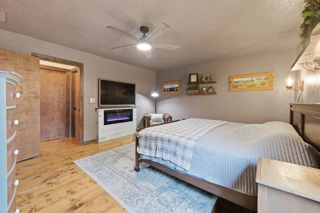 827 N Foulk Drive Belle Plaine KS 67013
