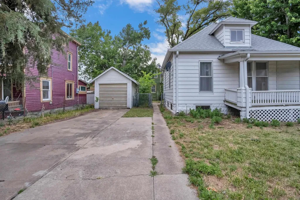 301 Old Main Newton KS 67114