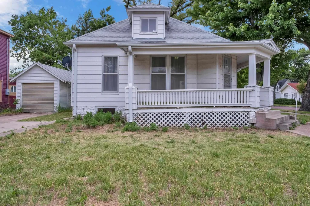 301 Old Main Newton KS 67114
