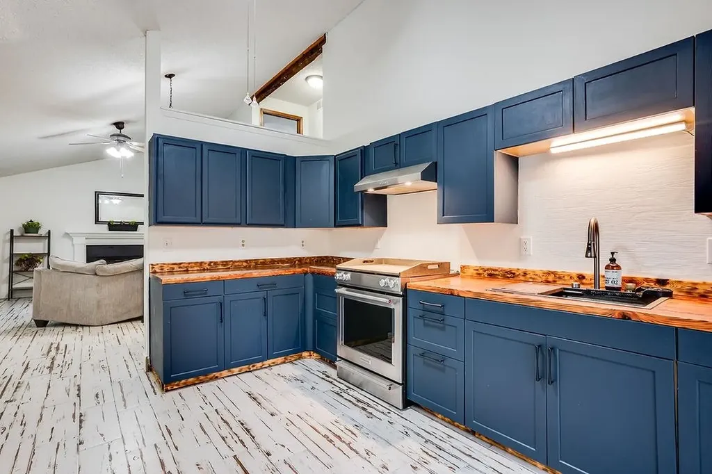 2048 N Forest Park Street Derby KS 67037