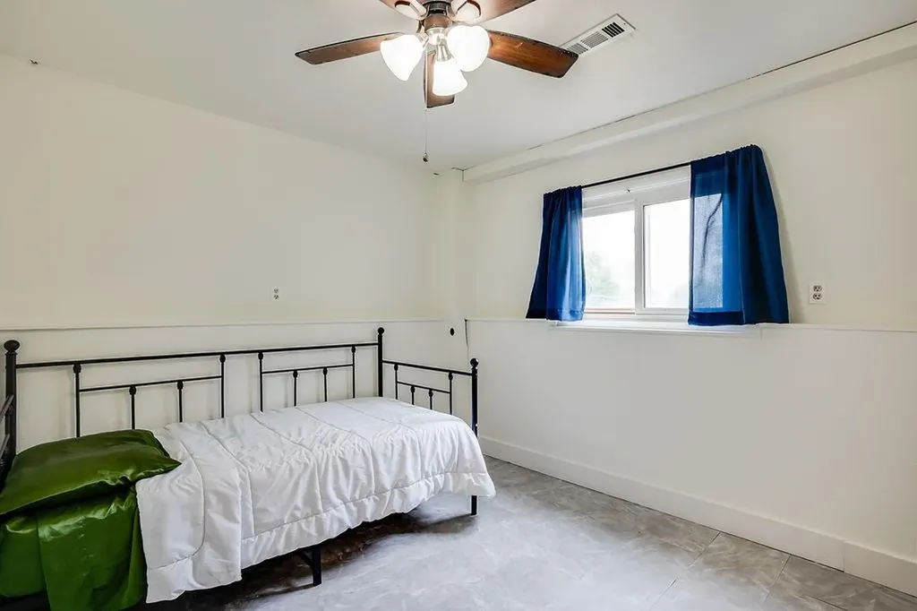 2048 N Forest Park Street Derby KS 67037