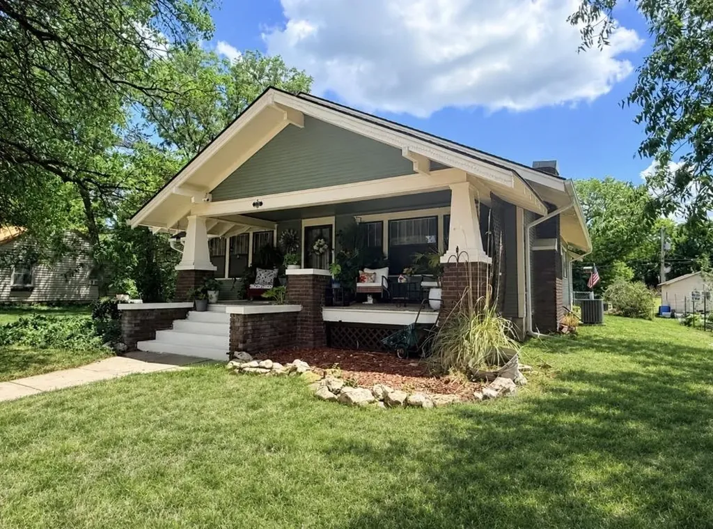 210 N Cedar Marion KS 66861