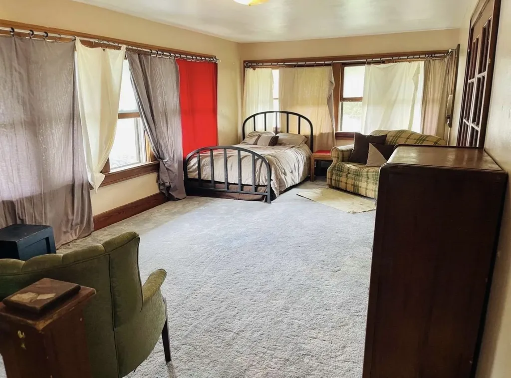 210 N Cedar Marion KS 66861