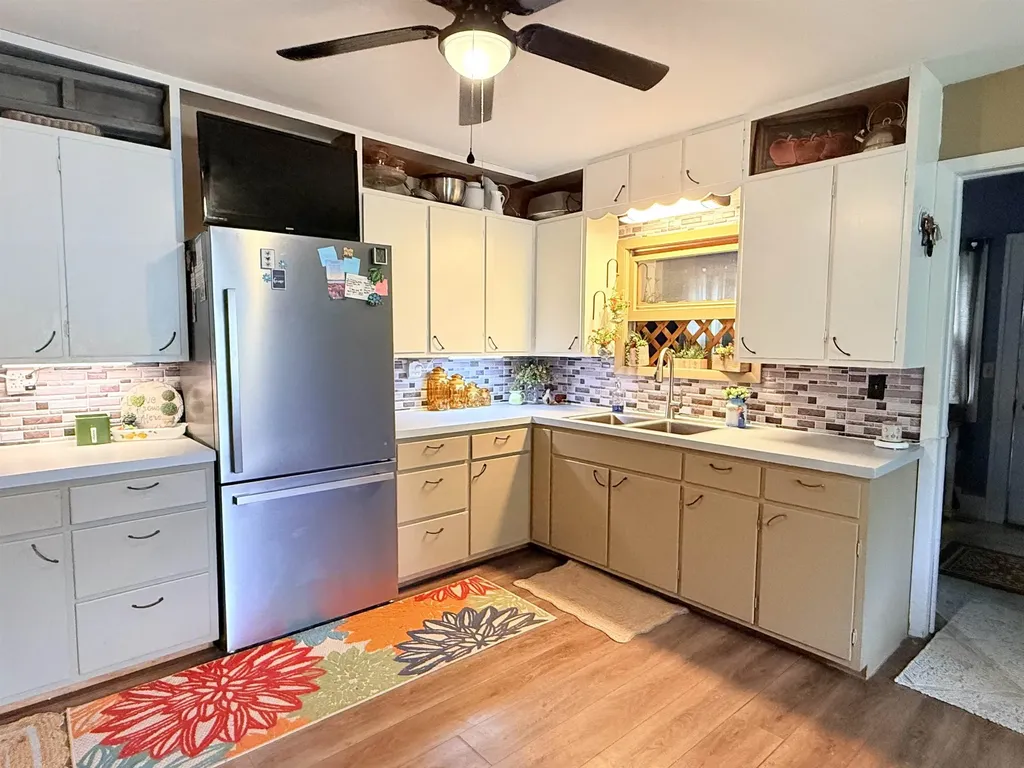 210 N Cedar Marion KS 66861