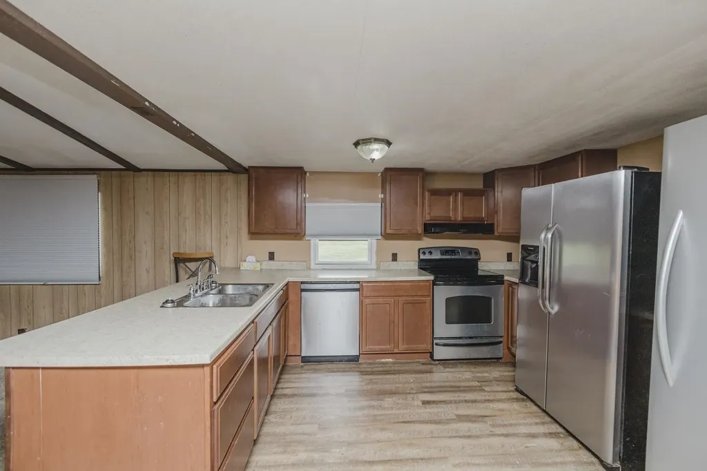 10582 Dennett Road Augusta KS 67010