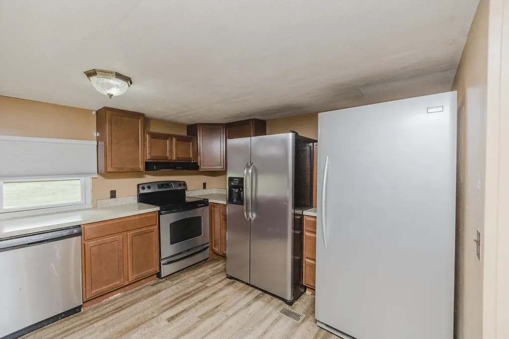 10582 Dennett Road Augusta KS 67010