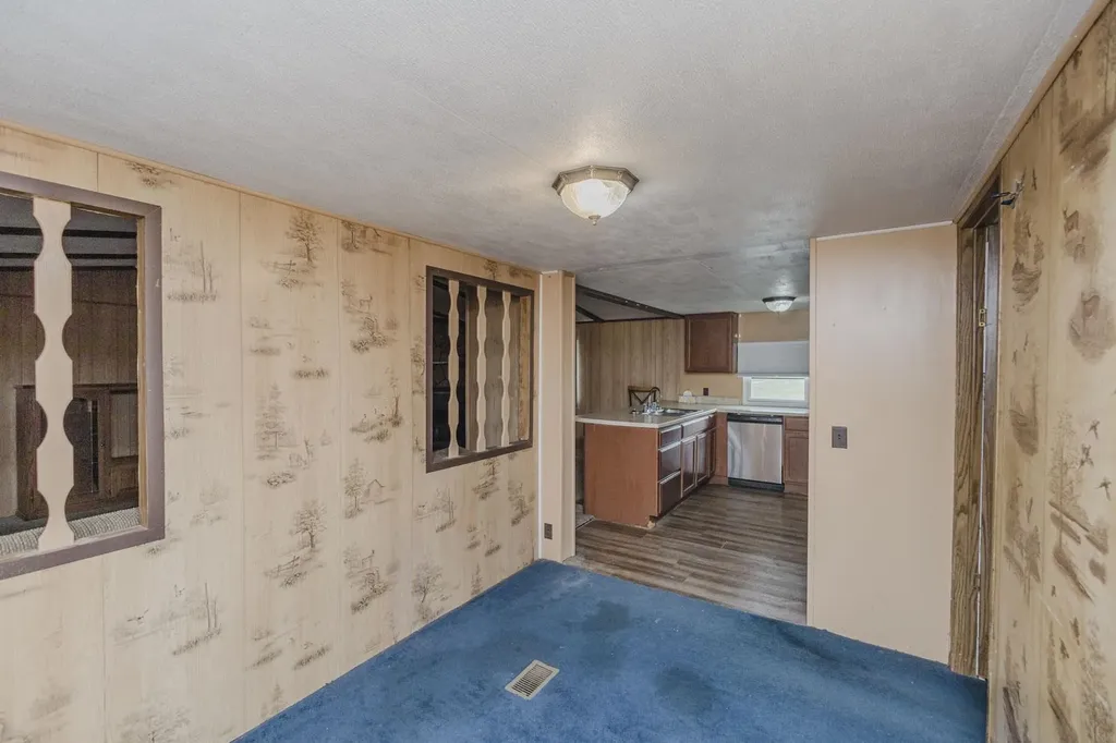10582 Dennett Road Augusta KS 67010