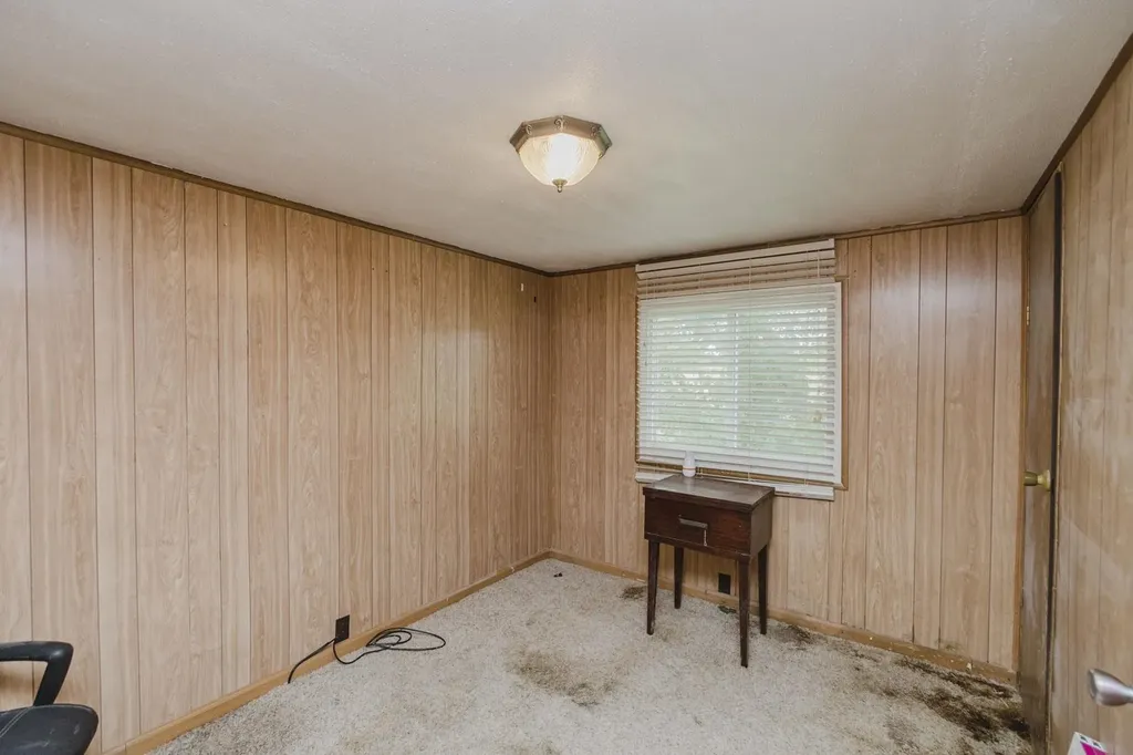 10582 Dennett Road Augusta KS 67010