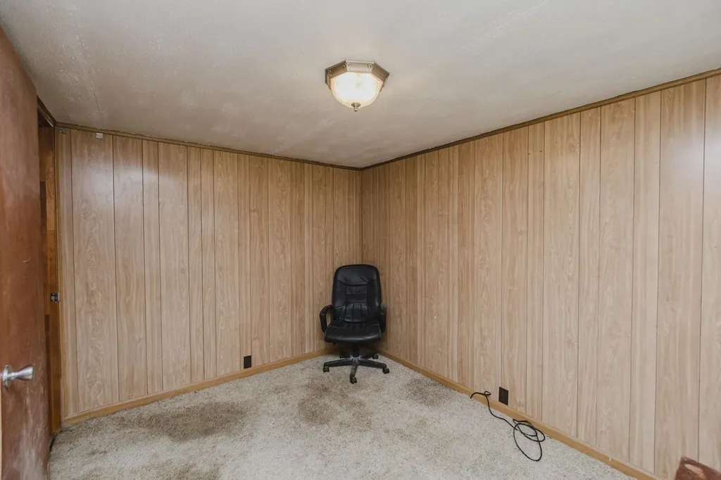 10582 Dennett Road Augusta KS 67010