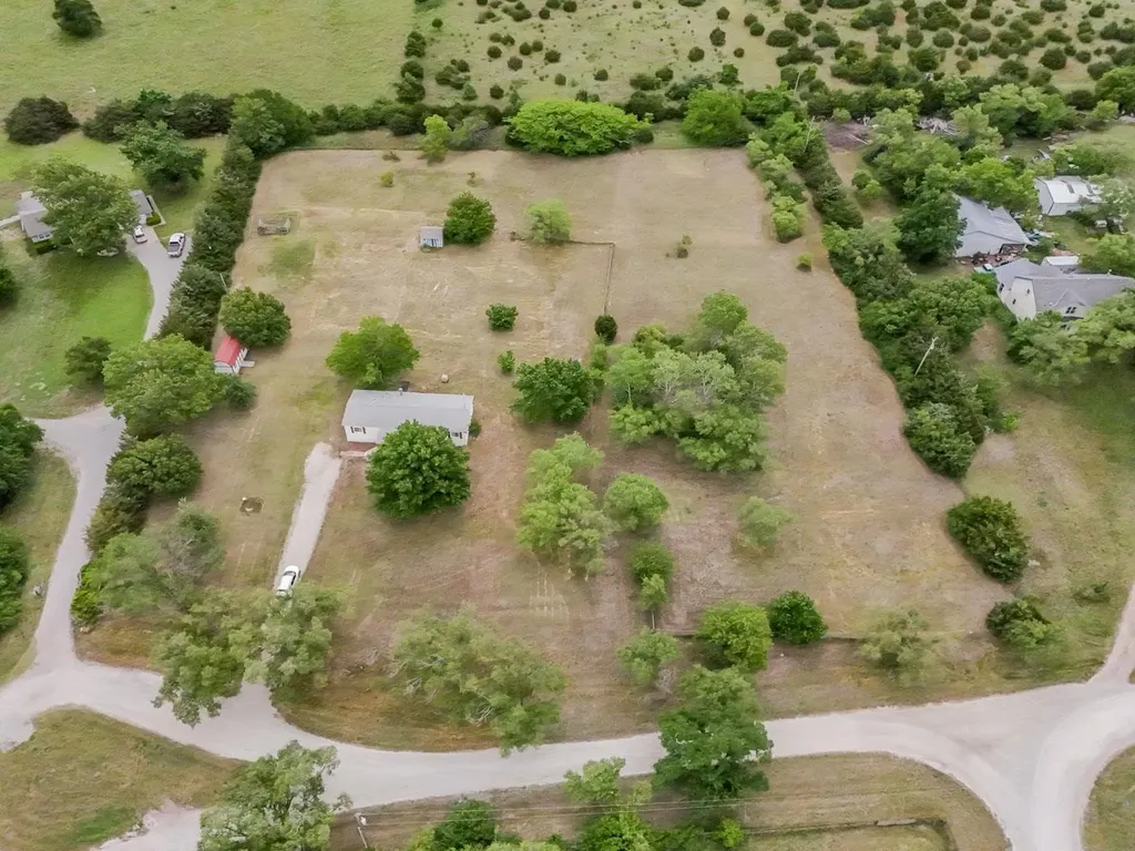 10582 Dennett Road Augusta KS 67010