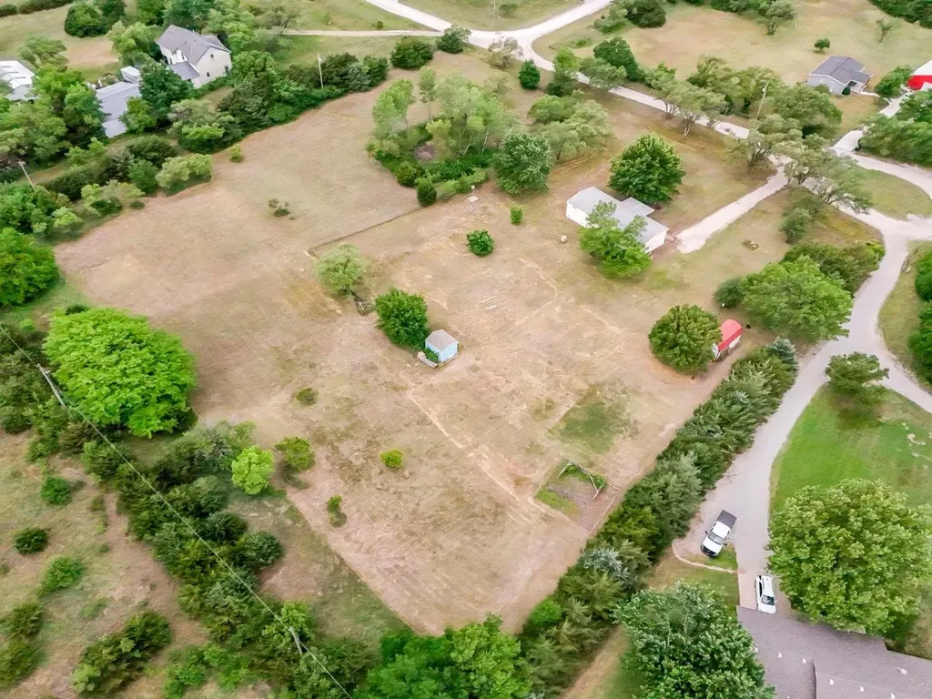10582 Dennett Road Augusta KS 67010