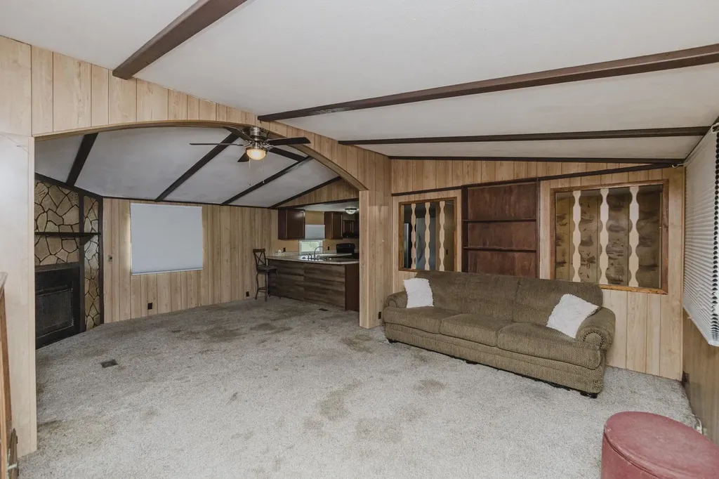 10582 Dennett Road Augusta KS 67010