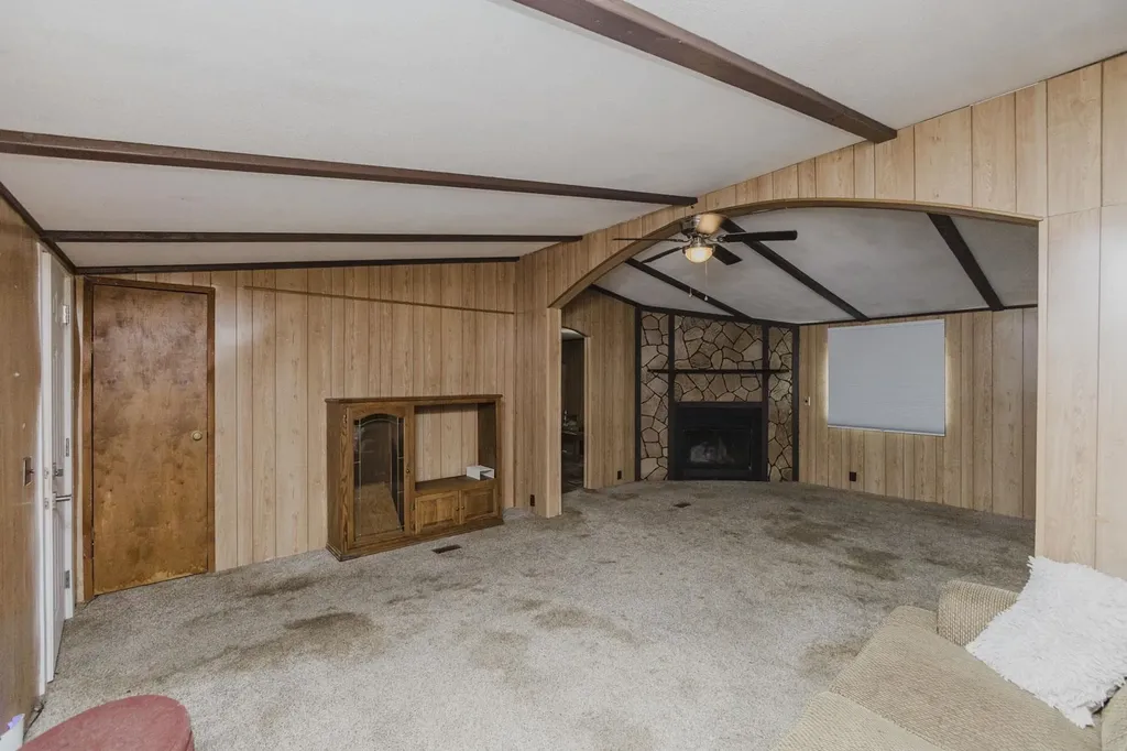 10582 Dennett Road Augusta KS 67010