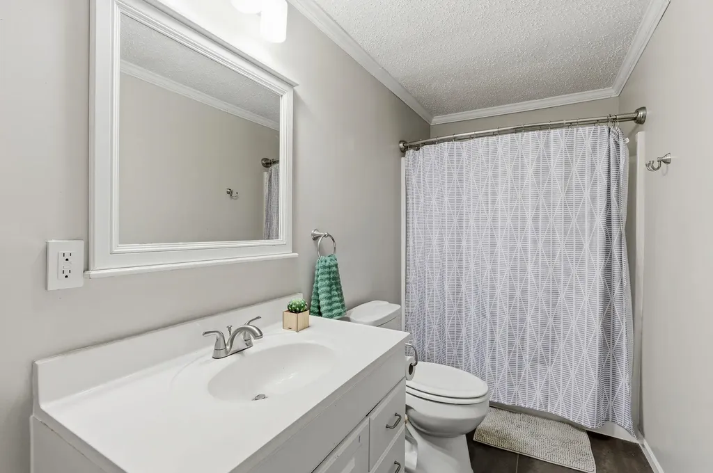 1412 Clubhouse Court Andover KS 67002