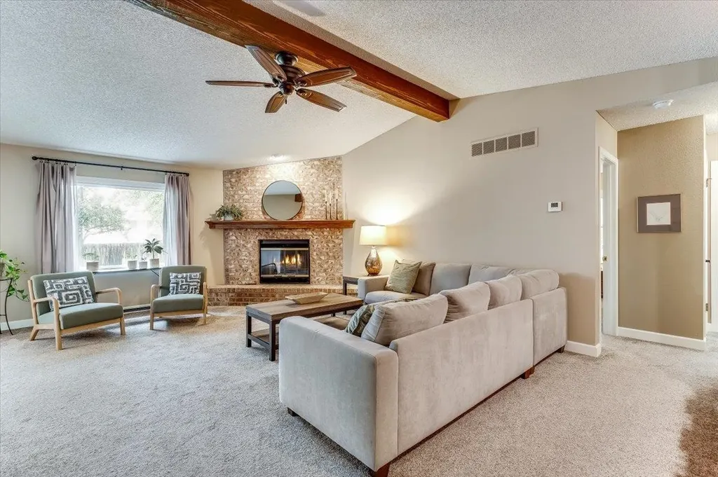 2206 N Basswood Court Derby KS 67037