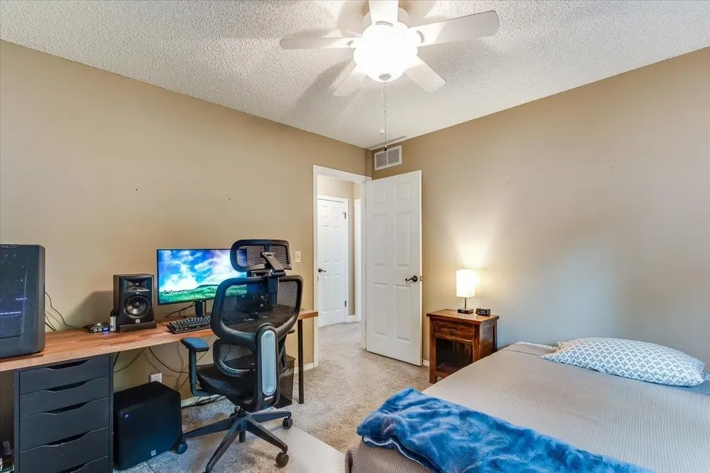 2206 N Basswood Court Derby KS 67037