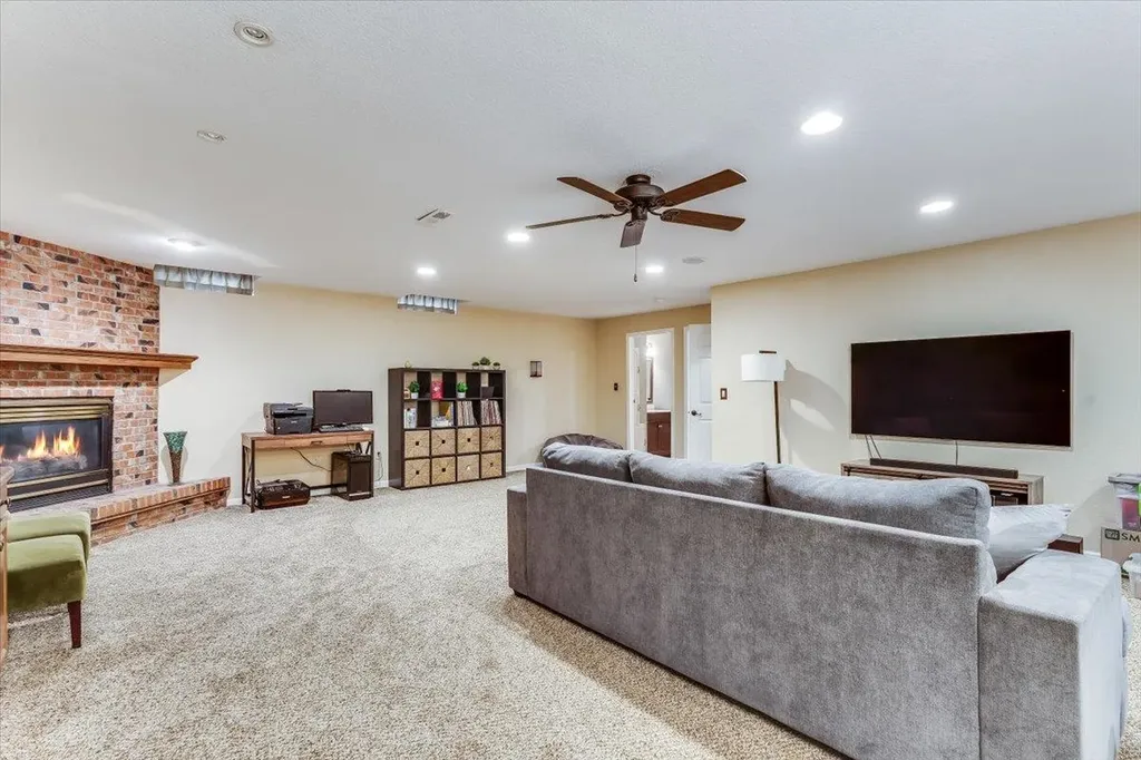 2206 N Basswood Court Derby KS 67037