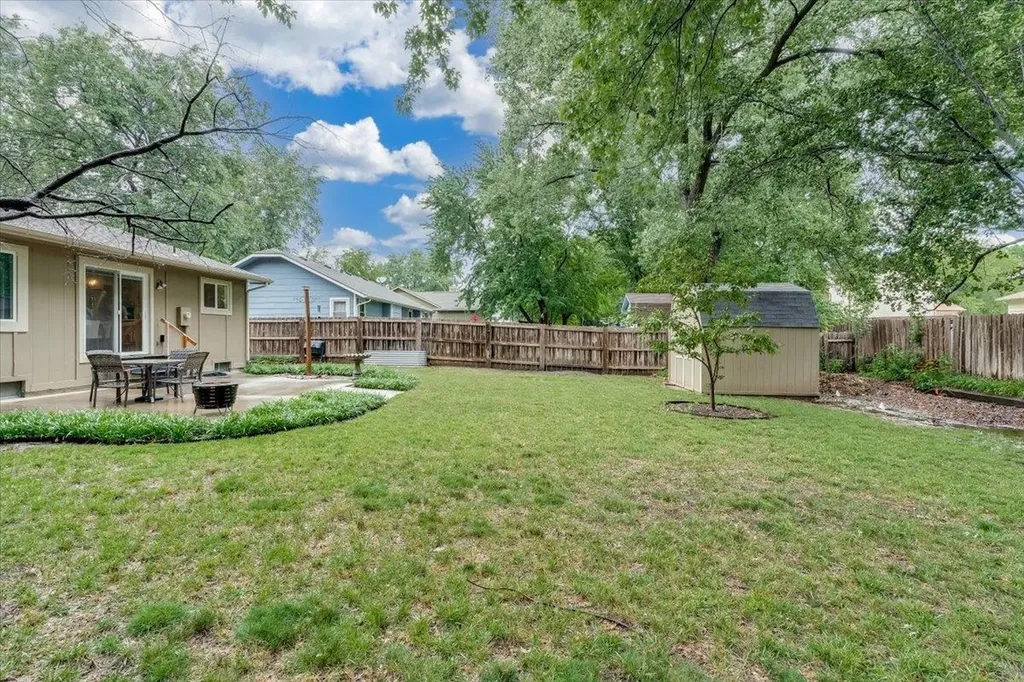 2206 N Basswood Court Derby KS 67037