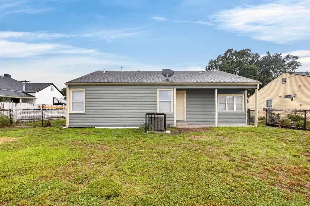 2120 E Random Wichita KS 67214