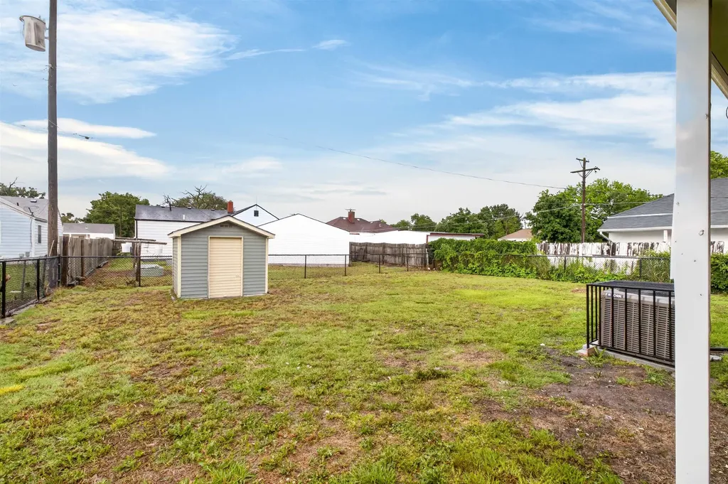 2120 E Random Wichita KS 67214