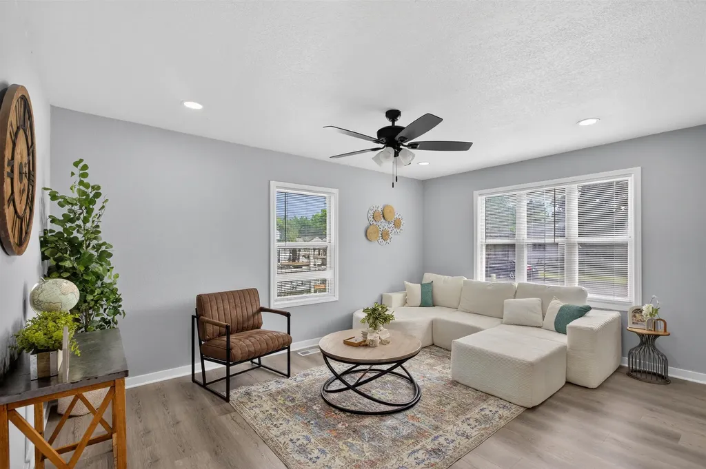 2120 E Random Wichita KS 67214