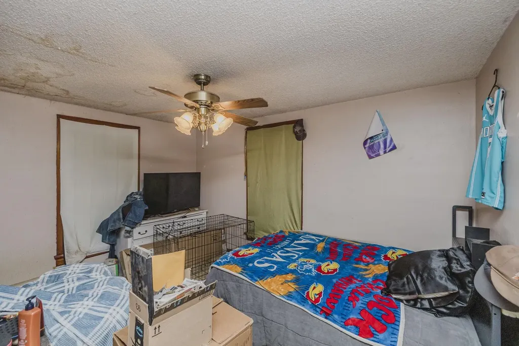 314 S Jennings Anthony KS 67003
