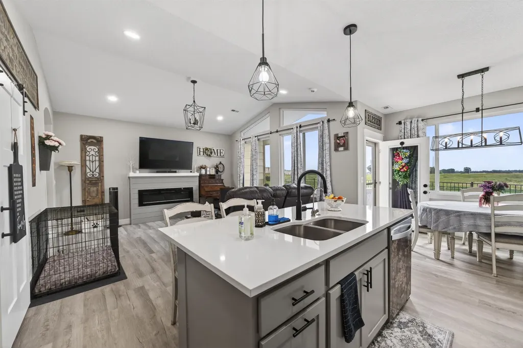 1265 E Park Glen Clearwater KS 67026
