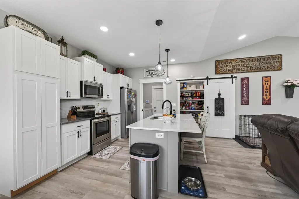 1265 E Park Glen Clearwater KS 67026