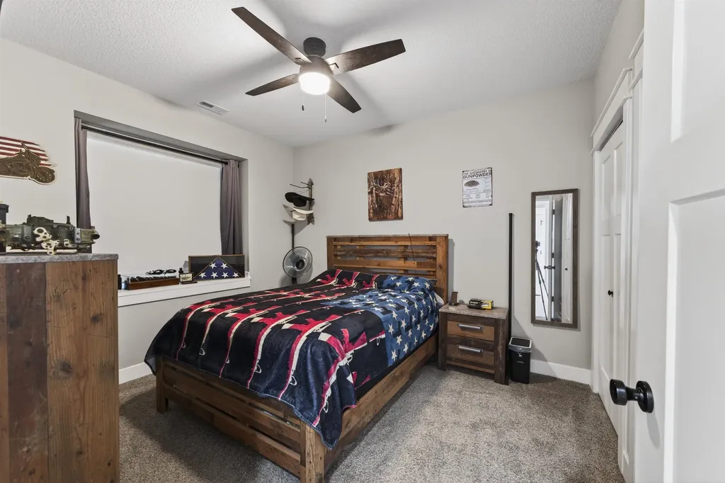 1265 E Park Glen Clearwater KS 67026