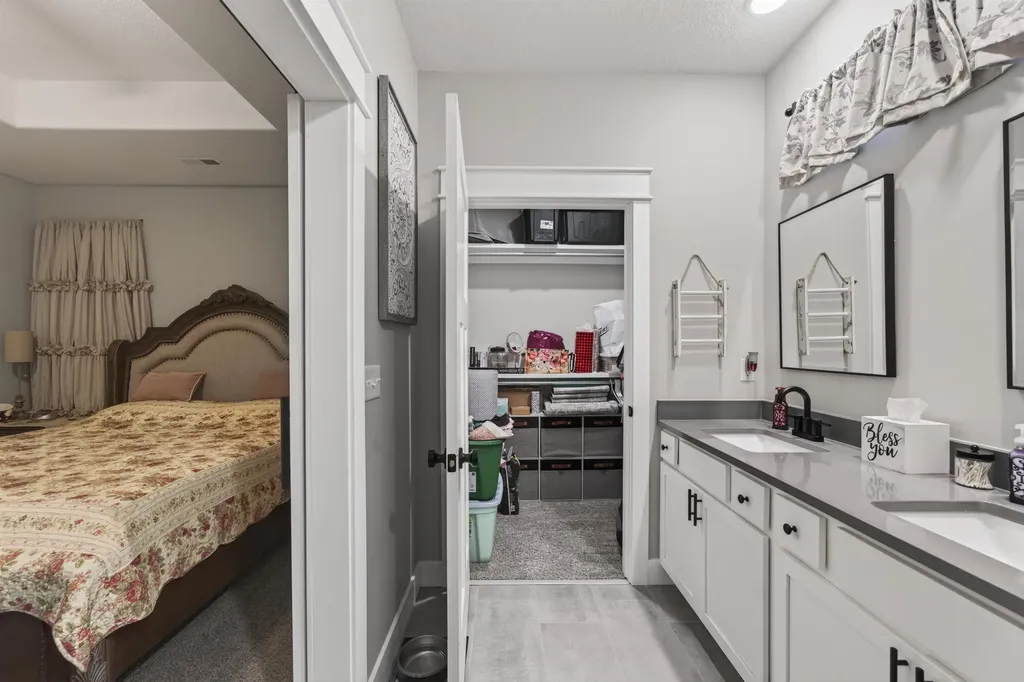 1265 E Park Glen Clearwater KS 67026