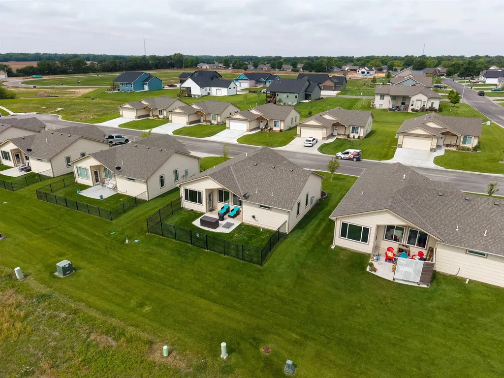1265 E Park Glen Clearwater KS 67026