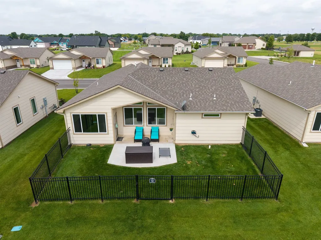 1265 E Park Glen Clearwater KS 67026