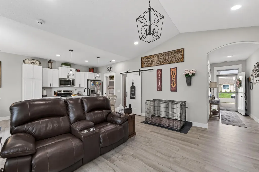 1265 E Park Glen Clearwater KS 67026