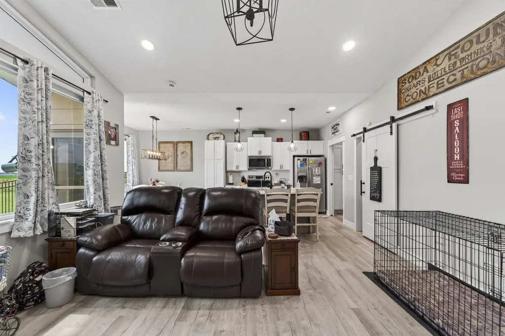 1265 E Park Glen Clearwater KS 67026