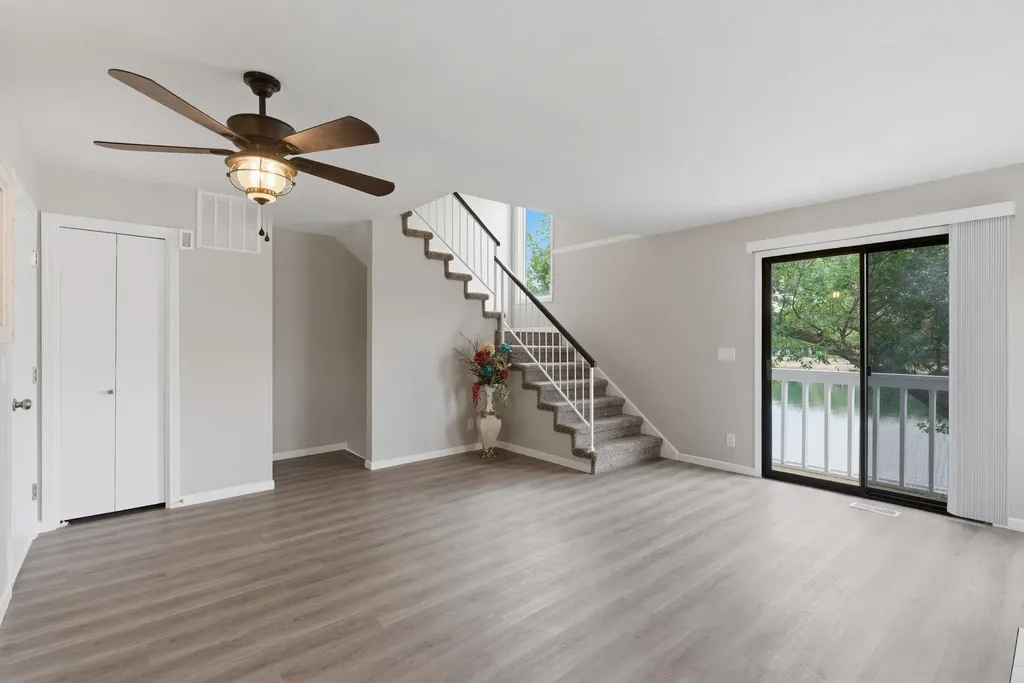 1137 N Lakewind Wichita KS 67212
