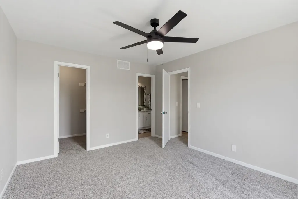 1137 N Lakewind Wichita KS 67212