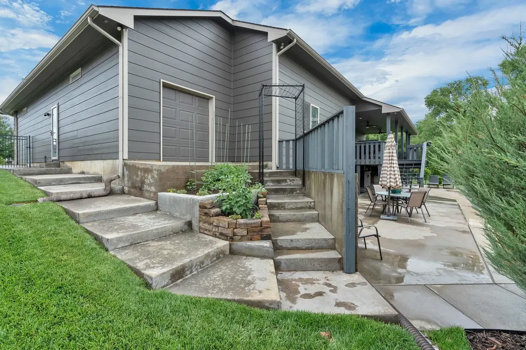 2020 N Newberry Street Derby KS 67037