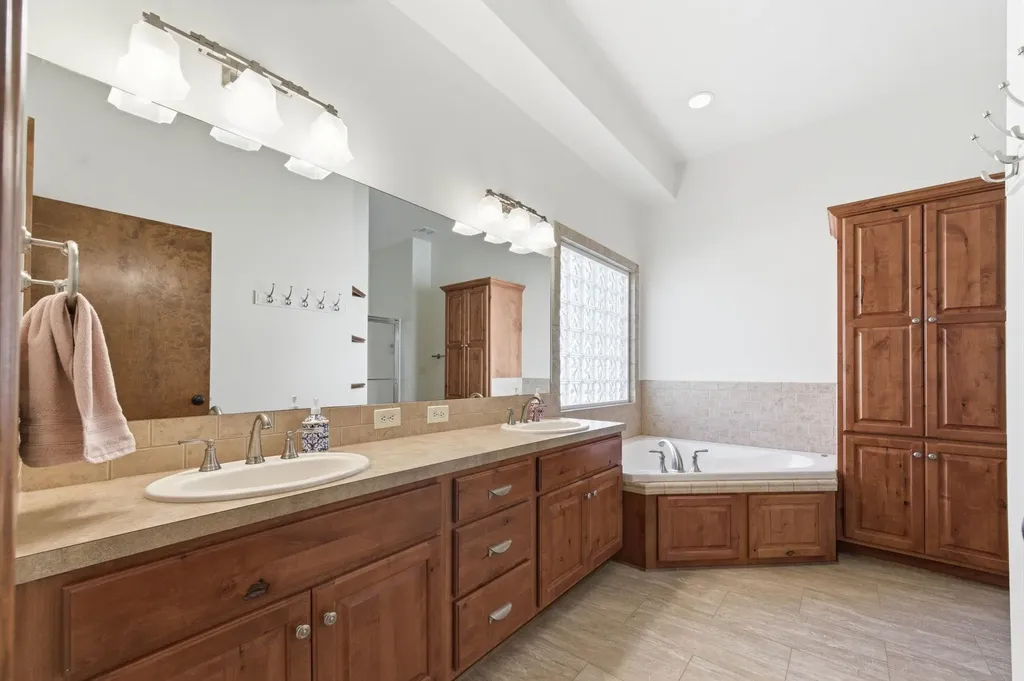 13505 W Links Wichita KS 67235
