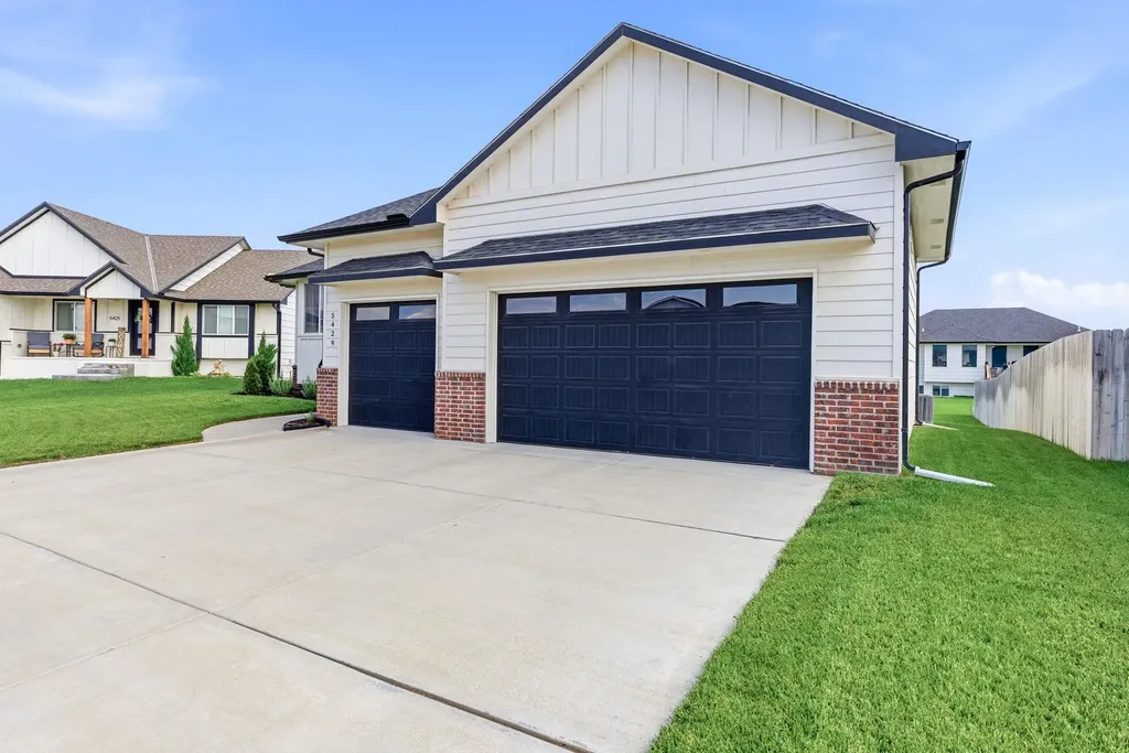 5429 N Saint Paul Court Wichita KS 67204