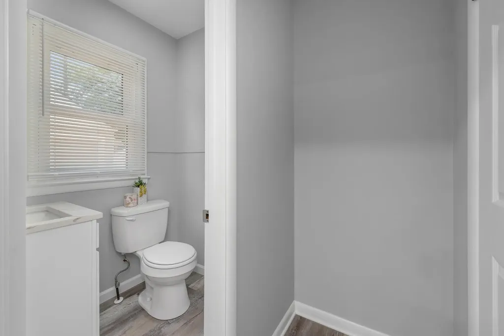 1839 S Bleckley Wichita KS 67218